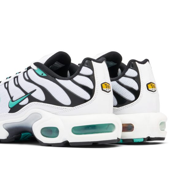 Nike Air Max Plus White Hyper Jade Atmos (604133-148) белого цвета