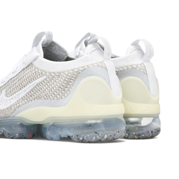 Nike Air VaporMax Flyknit 2021 Pure Platinum (DC4112-100)  цвета