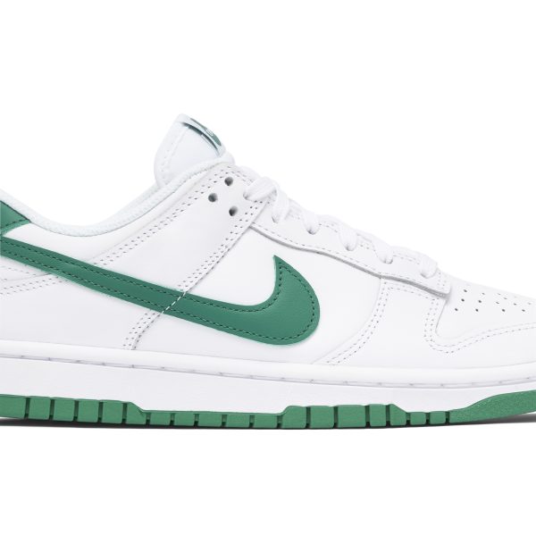 Nike Dunk Low White Lucky Green (DD1503-112) белого цвета