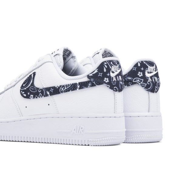 Nike Air Force 1 Low 07 White Black Paisley (DH4406-101) белого цвета