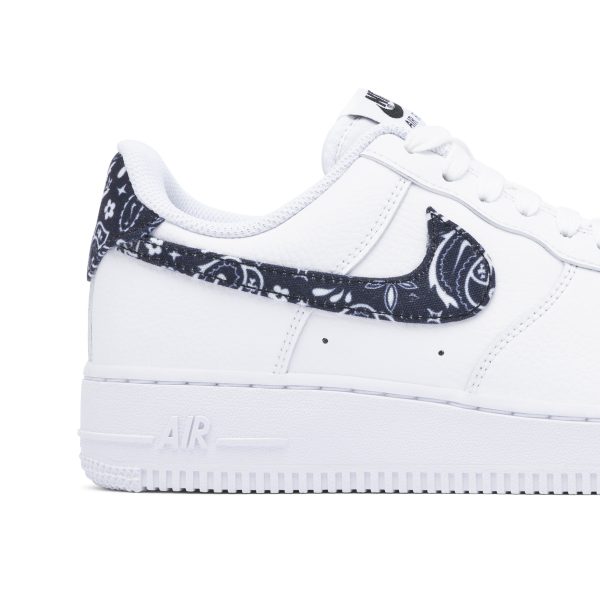 Nike Air Force 1 Low 07 White Black Paisley (DH4406-101) белого цвета