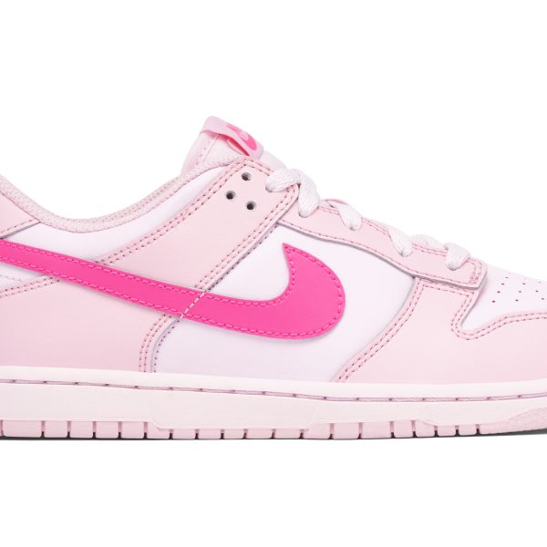 Nike Dunk Low Triple Pink (DH9756-600) розового цвета