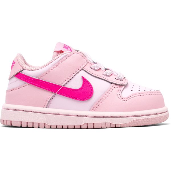 Nike Dunk Low Triple Pink (DH9761-600) розового цвета