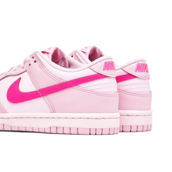 Nike Dunk Low Triple Pink (DH9765-600) розового цвета