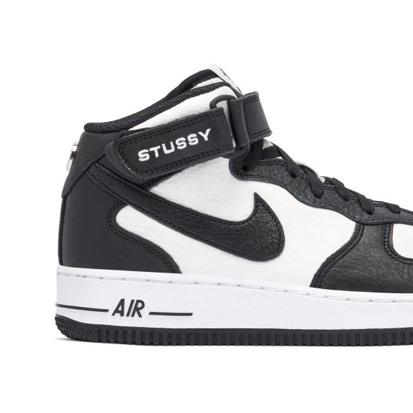 Stussy x Nike Air Force 1 Mid Black (DJ7840-002) белого цвета