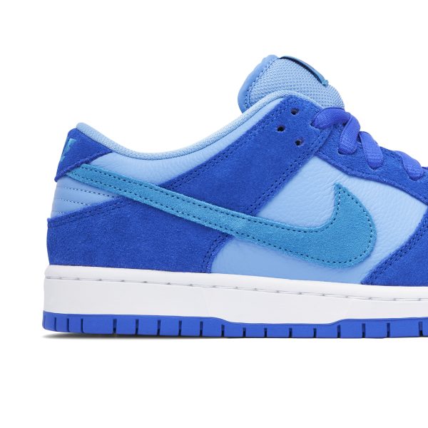 Nike SB Dunk Low Blue (DM0807-400) голубого цвета