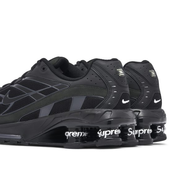 Nike Shox Ride 2 SP x Supreme (DN1615-001) черного цвета