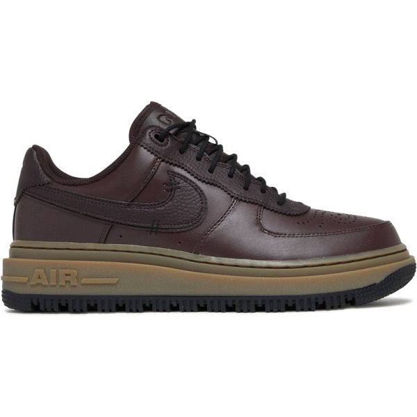 Nike Air Force 1 Luxe (DN2451-200) коричневого цвета