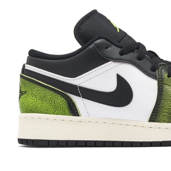 Air Jordan 1 Low White Black Green (DO8244-003) белого цвета