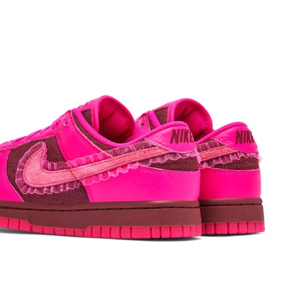 Nike Dunk Low Valentines Day (DQ9324-600)  цвета