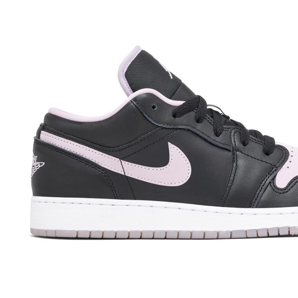 Air Jordan 1 Low SE Black Lilac (DV1333-051) черного цвета