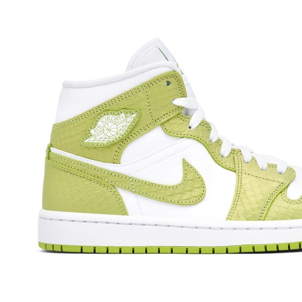 Air Jordan 1 Mid Green Python (DV2959-113) зеленого цвета