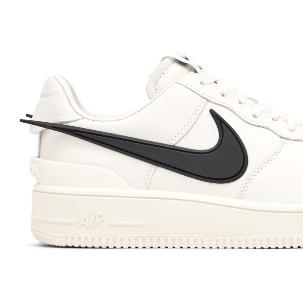 Nike Air Force 1 Low x AMBUSH (DV3464-002) белого цвета