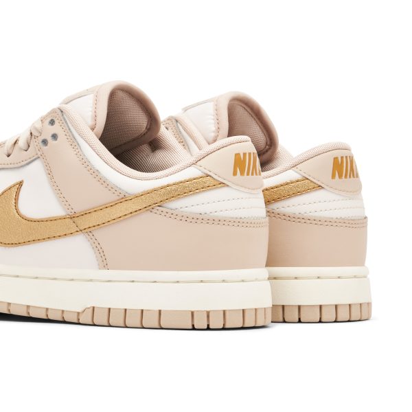 Nike Dunk Low Golden Swoosh Tan (DX5930-001) золотого цвета