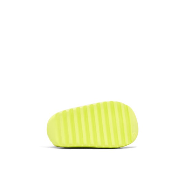 Yeezy Slide Glow Green Infants (GX6140) зеленого цвета