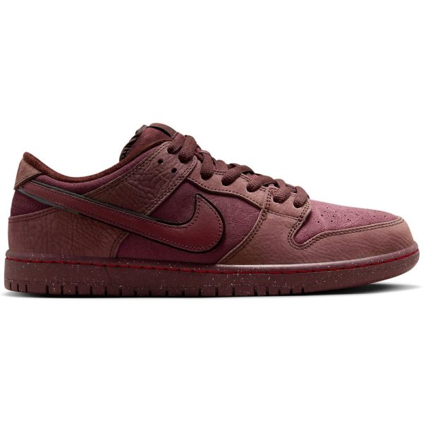 Nike SB Dunk Low City of Love Burgundy (FN0619-600)  цвета