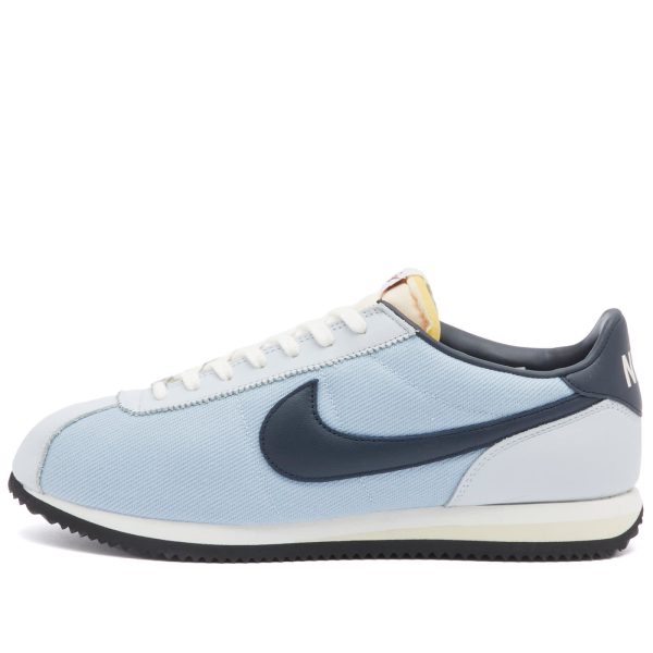 Nike Cortez SE Armory Blue/Pure Platinum/Sail (HF0100-400) голубого цвета