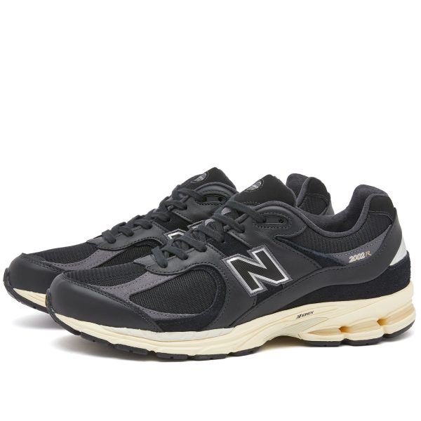 New Balance M2002RIB Black (M2002RIB) черного цвета