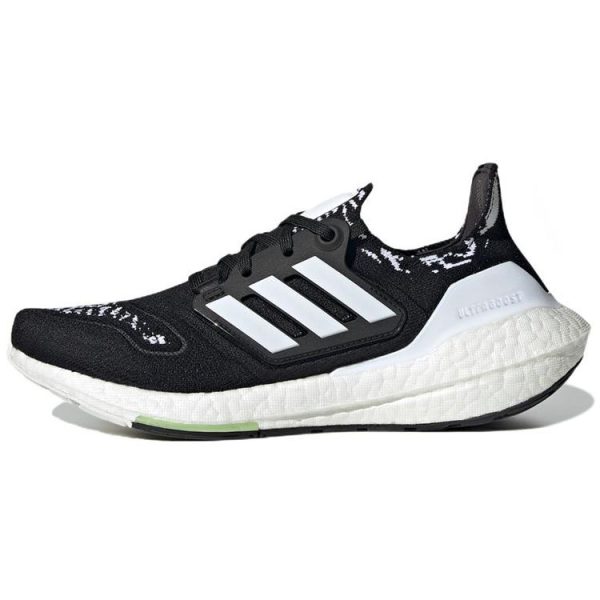 adidas UltraBoost 22 Black White     Core-Black Cloud-White (GX8019)