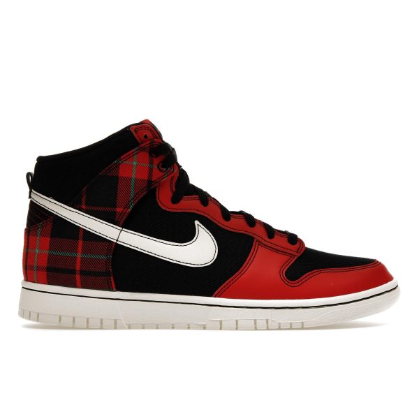 Nike Dunk High SE (DV0826-001)