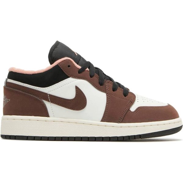 Air Jordan 1 Low Mocha GS (DM0589-200) коричневого цвета