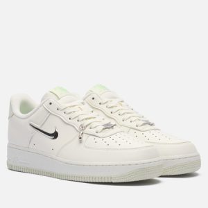 кроссовки Nike Wmns Air Force 1 '07 Next Nature SE (FN8540-100) бежевого цвета