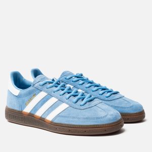 кроссовки adidas Handball Spezial (KROSSOVKI-ADIDAS-ORIGINALS-HANDBALL-SPEZIAL-LIGHT-BLUE-WHITE-GUM-02) голубого цвета