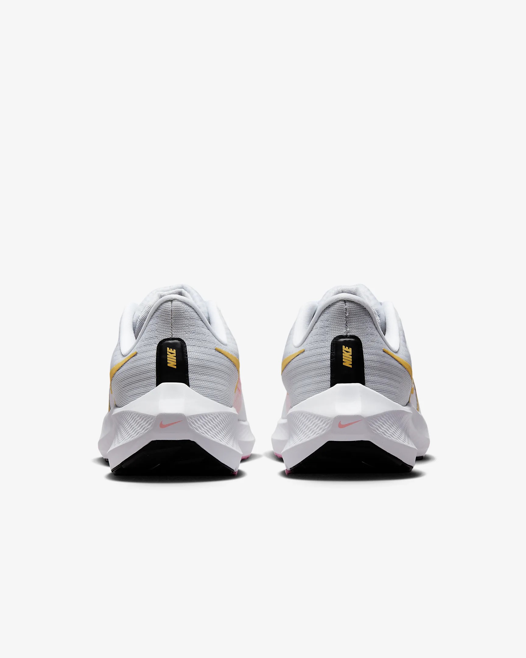 Nike Air Zoom Pegasus 39 (DH4072-104) белого цвета Nike Air Zoom Pegasus 39 (DH4072-104) белого цвета