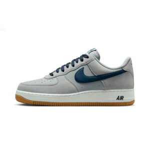 Nike Air Force 1 07 Lv8 (IB6388-003)  серого цвета
