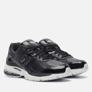 кроссовки New Balance U2002RD Leather Pack (U2002RD) черного цвета