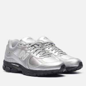 кроссовки New Balance U2002RF Leather Pack (U2002RF) серебрянного цвета