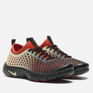 кроссовки Nike Wmns Rejuven8 Run OG SE (IO9932-001) черного цвета